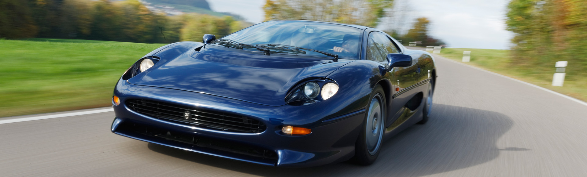 Jaguar XJ 220